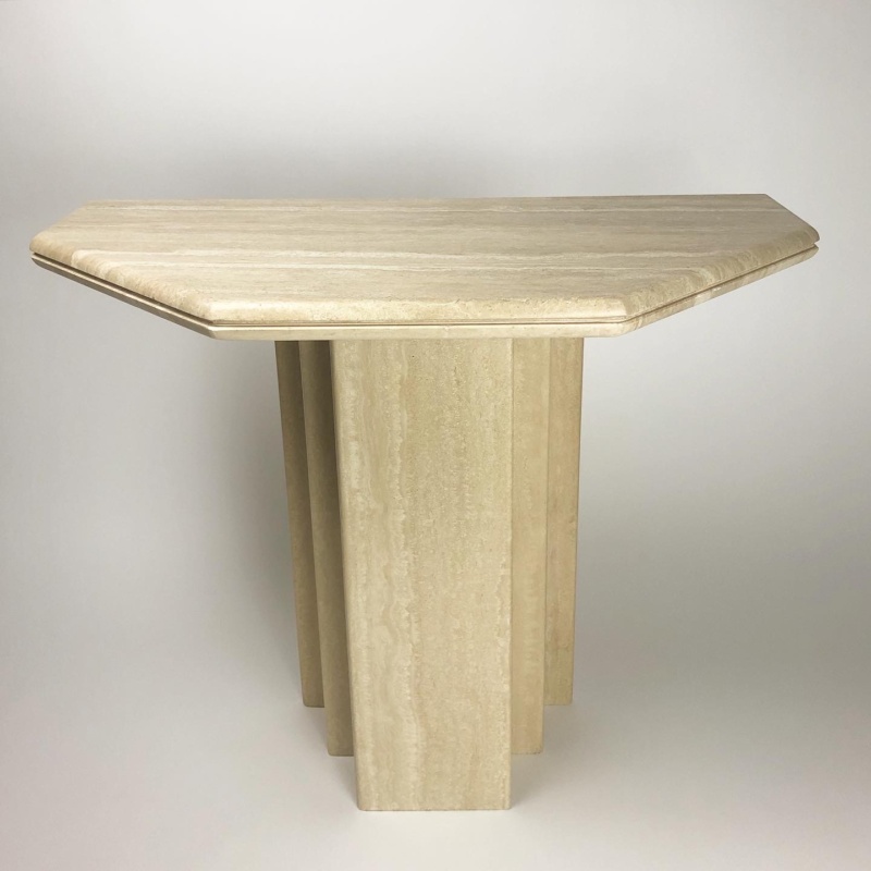 Travertin side table (verkocht)