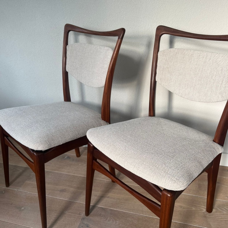 Set Louis van Teeffelen Wébé stoelen Stockholm (verkocht)