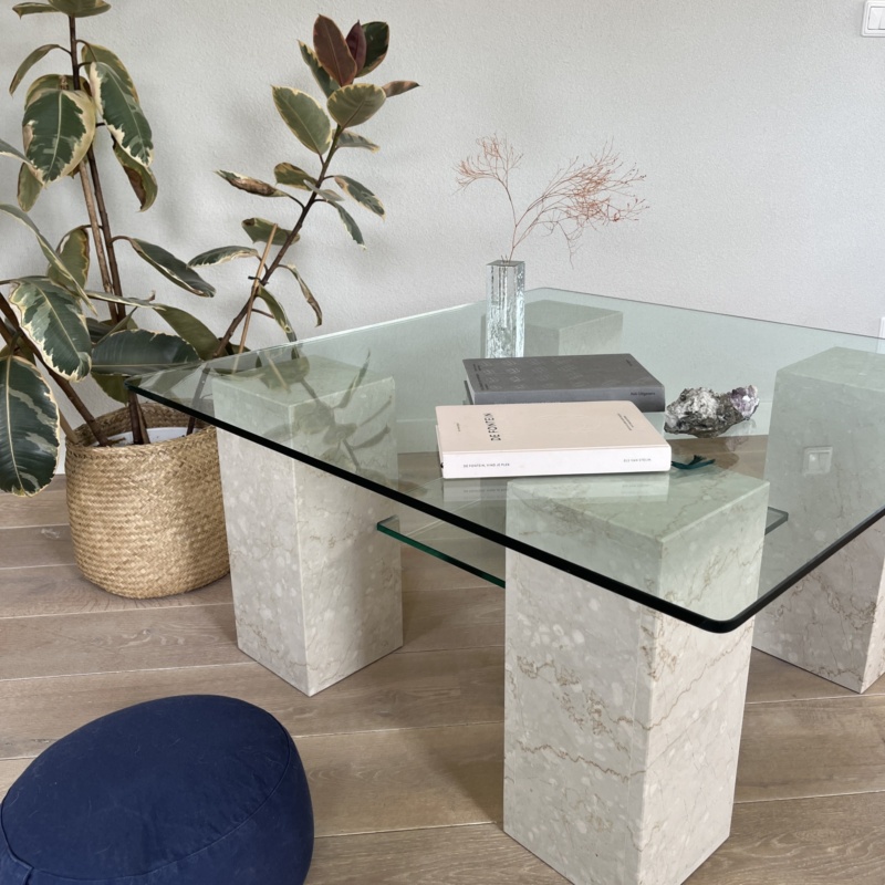 Travertin en glas salontafel (€450)