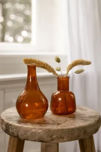 sfeervolle woonkamer met moderne interieuraccessoires en warme verlichting