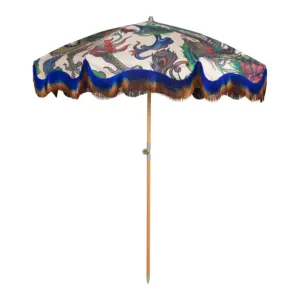 Vrolijk gekleurde parasols met franjes: dé zomerse trend van 2025 de interieurcharmeur fonq.nl 