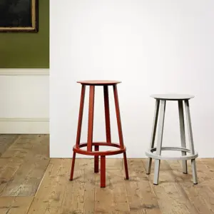 Minimalistische barkrukken in tijdloos design met kleur hay revolver
