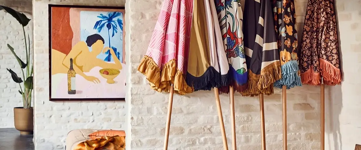 Parasol met franje: haal de vakantiesfeer van Ibiza, Bali en Griekenland naar je tuin