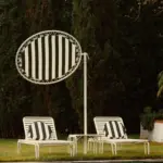 parasol met franje zonnescherm design zwart wit gestreept interieuradvies